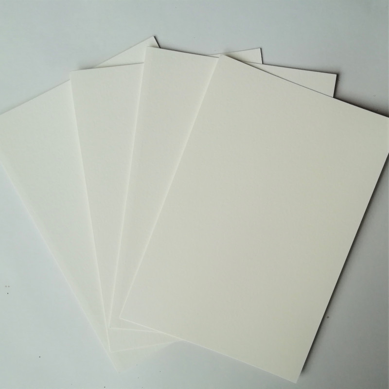 Papier aquarelle Kit 4 feuilles (grain fin 700g 21cm*14,2cm)